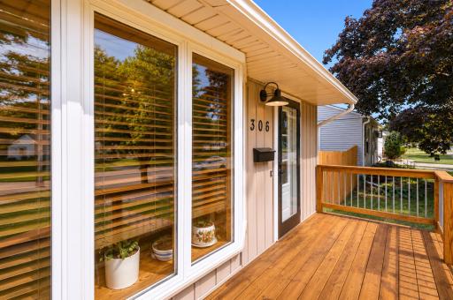 59_front deck_entry.jpg