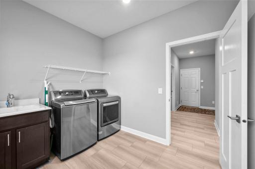 36-web-or-mls-6797 Coach House Ln-175.jpg