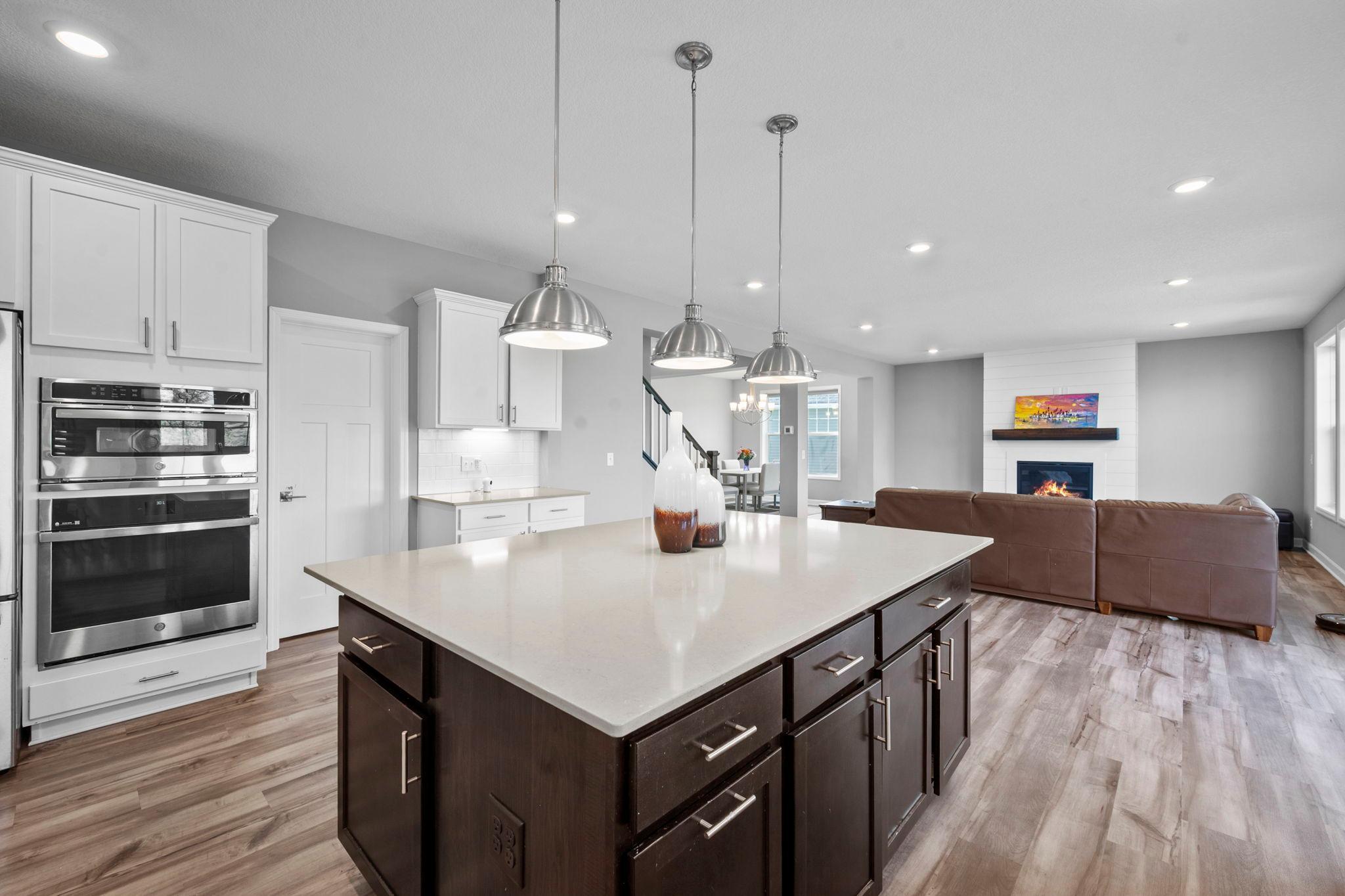 32-web-or-mls-6797 Coach House Ln-155.jpg