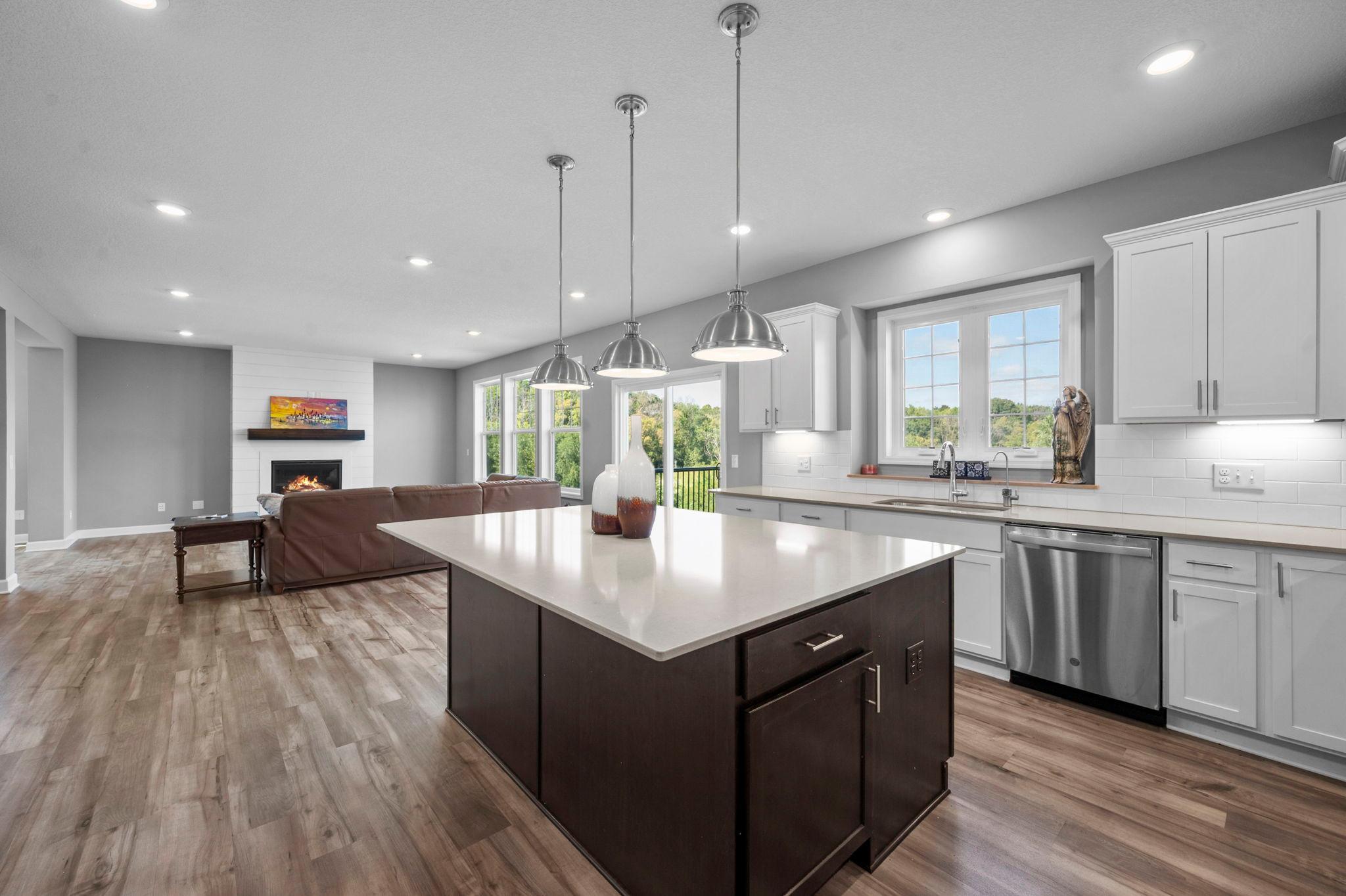 31-web-or-mls-6797 Coach House Ln-150.jpg