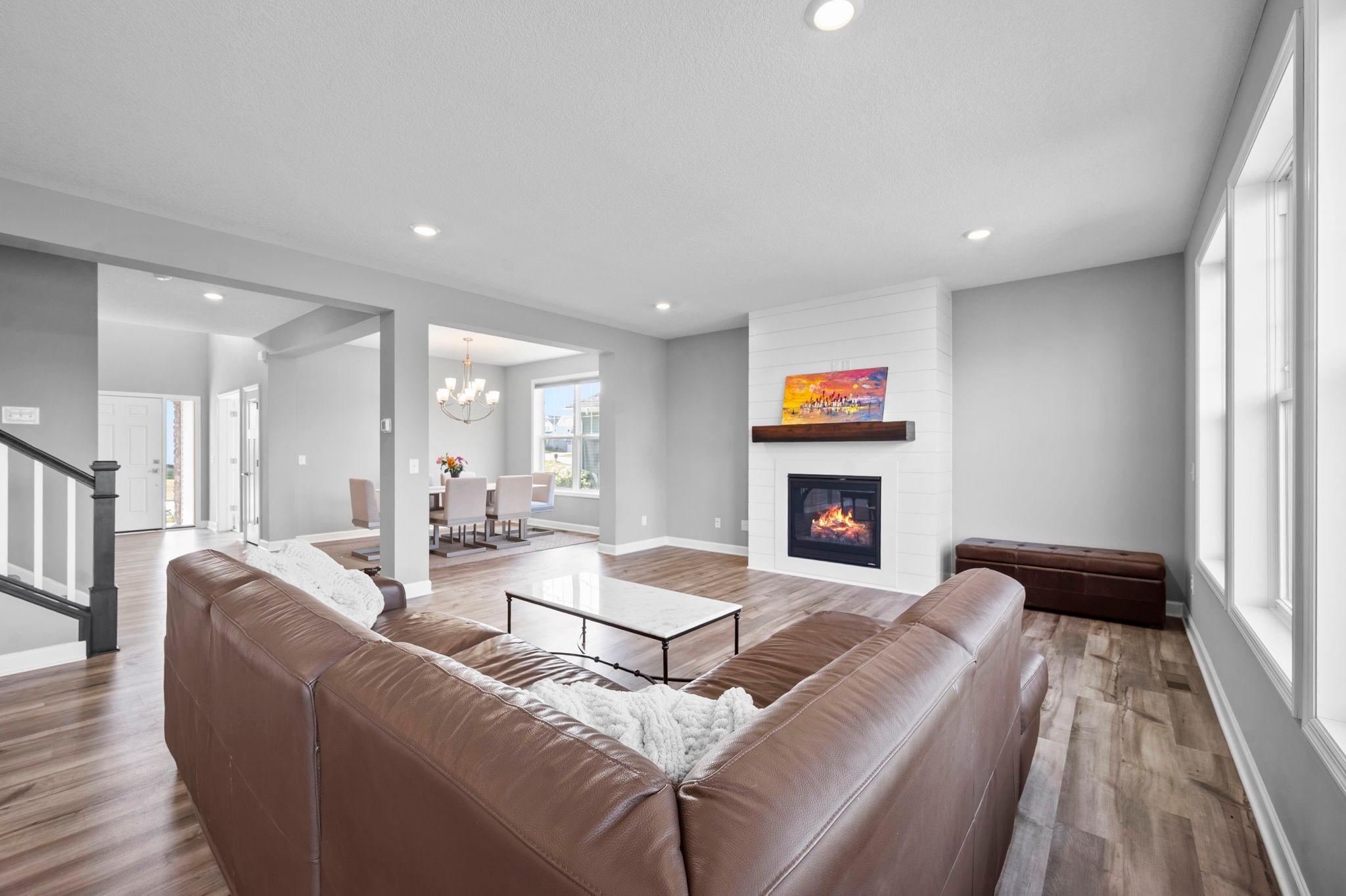 23-web-or-mls-6797 Coach House Ln-110.jpg