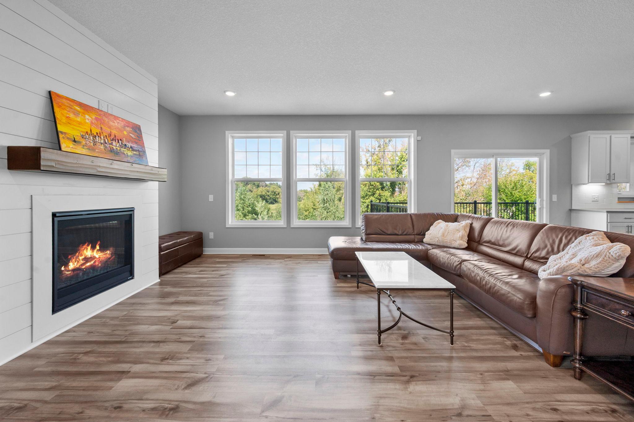 27-web-or-mls-6797 Coach House Ln-130.jpg