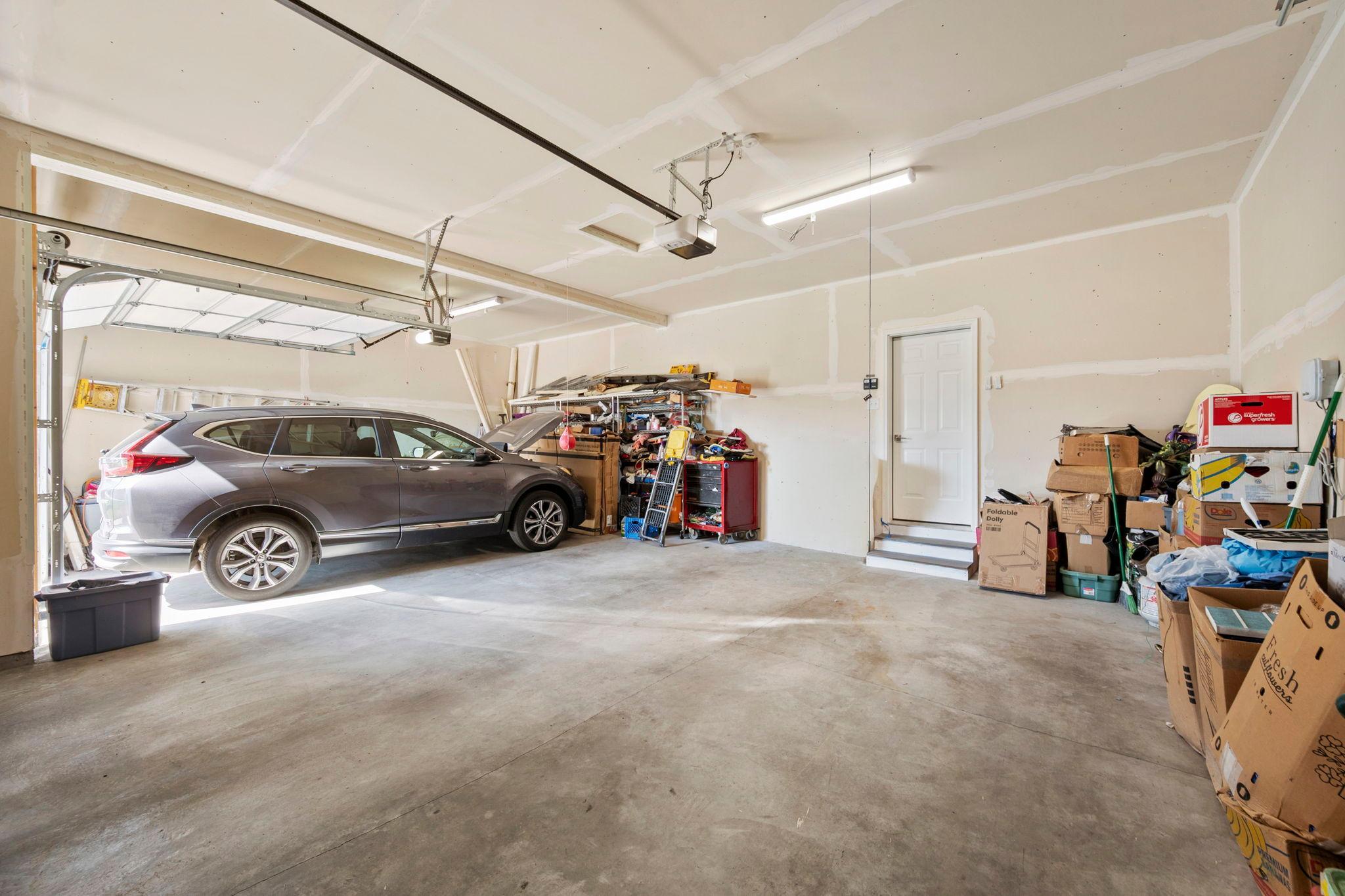 40-web-or-mls-6797 Coach House Ln-195.jpg