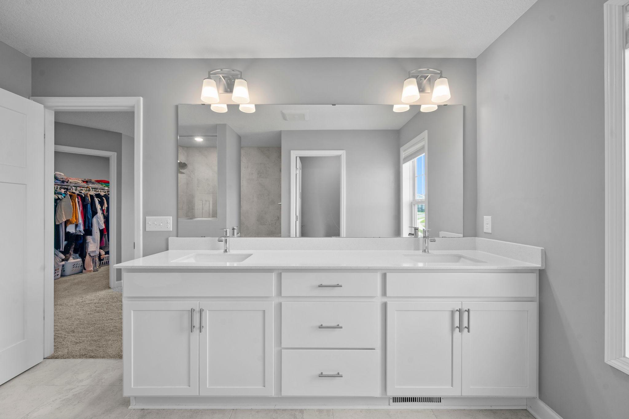 65-web-or-mls-6797 Coach House Ln-320.jpg