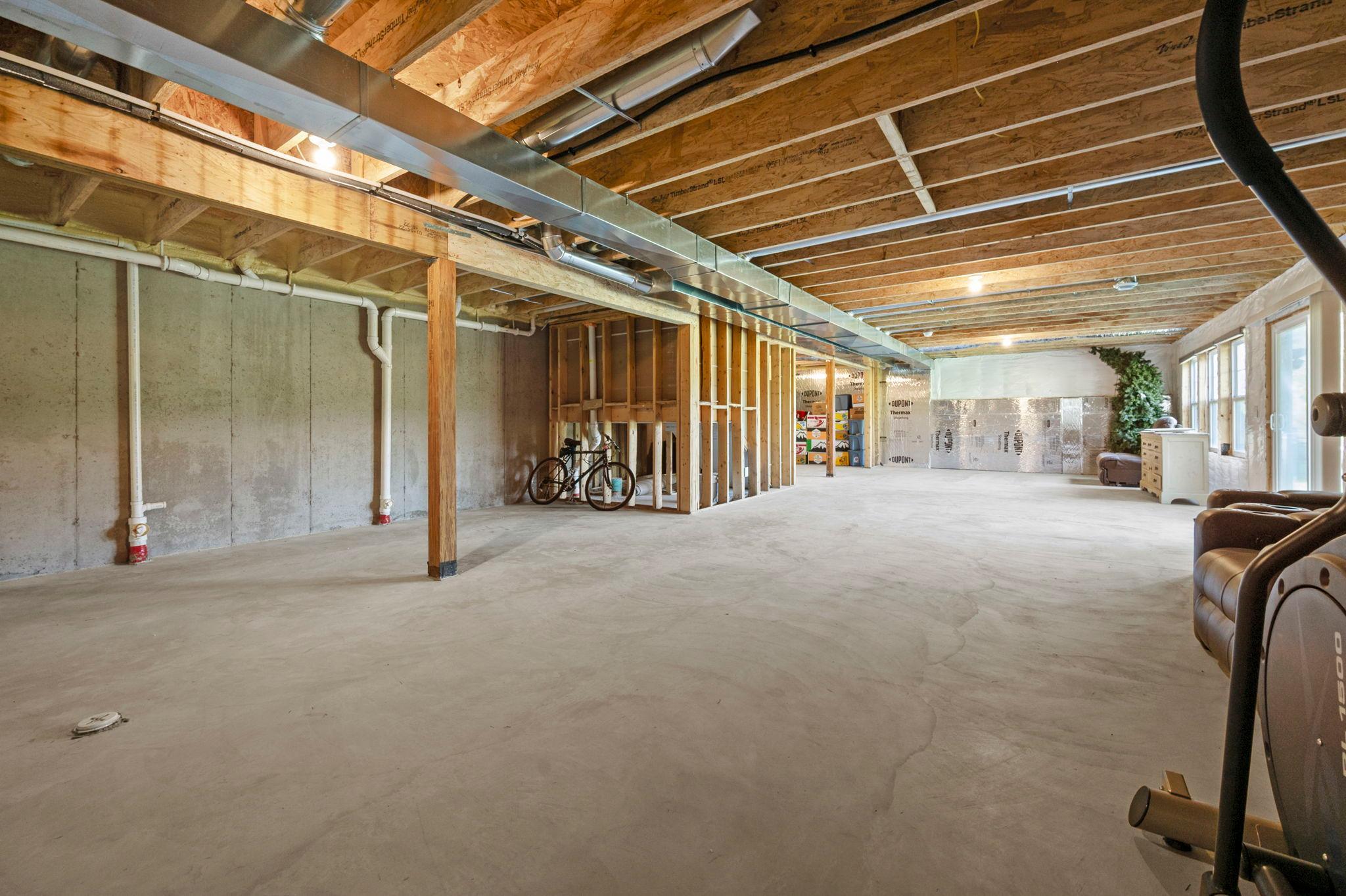 70-web-or-mls-6797 Coach House Ln-341.jpg