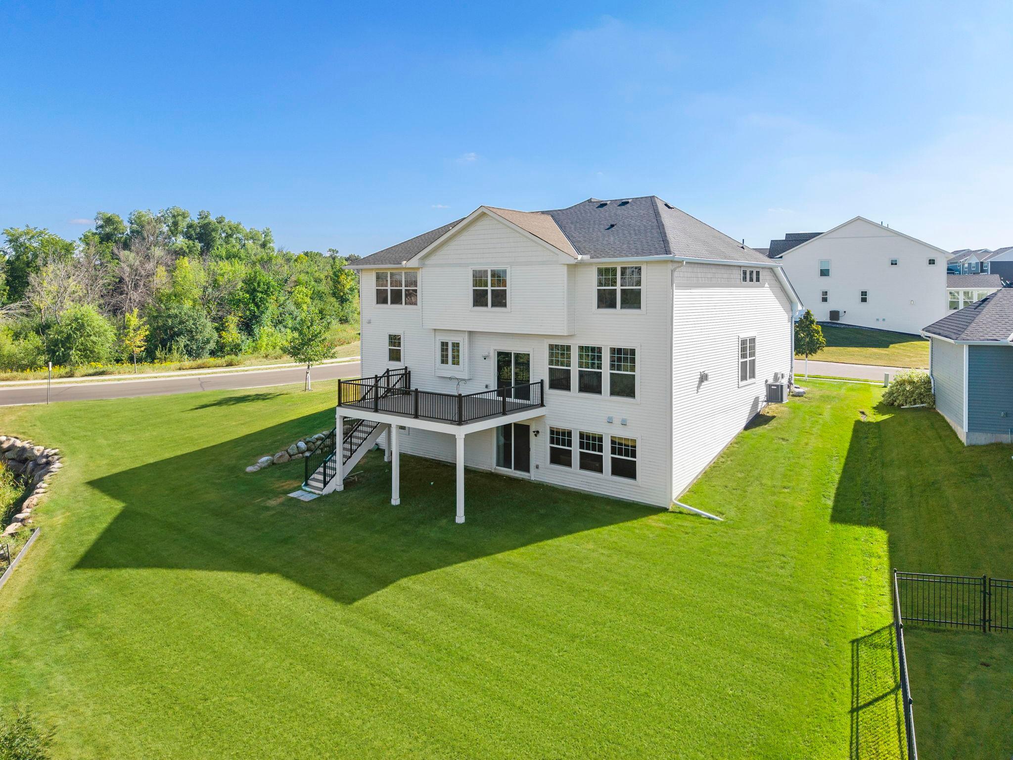 82-web-or-mls-6797 Coach House Ln-365 (2).jpg
