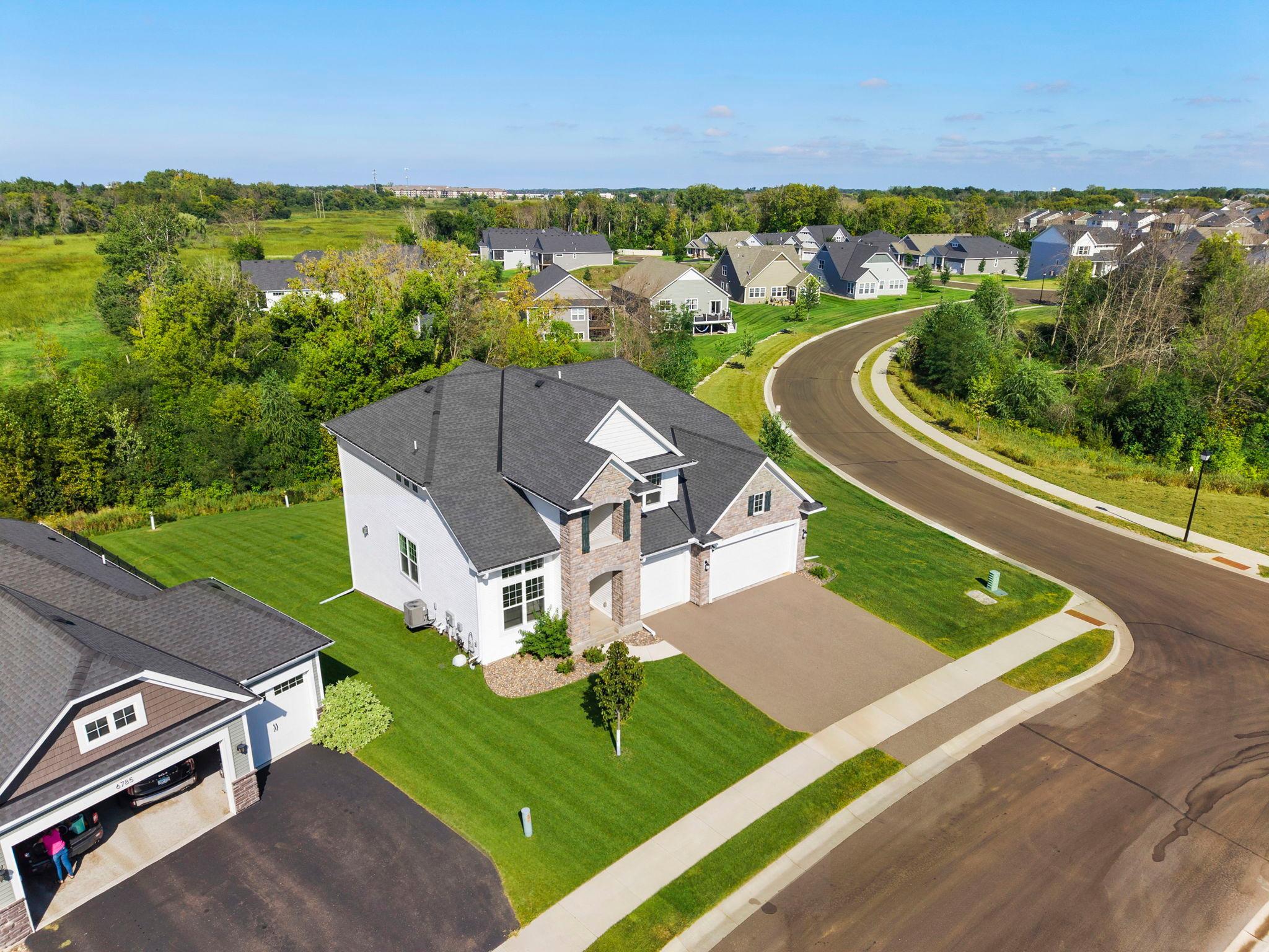 7-web-or-mls-6797 Coach House Ln-390 (2).jpg