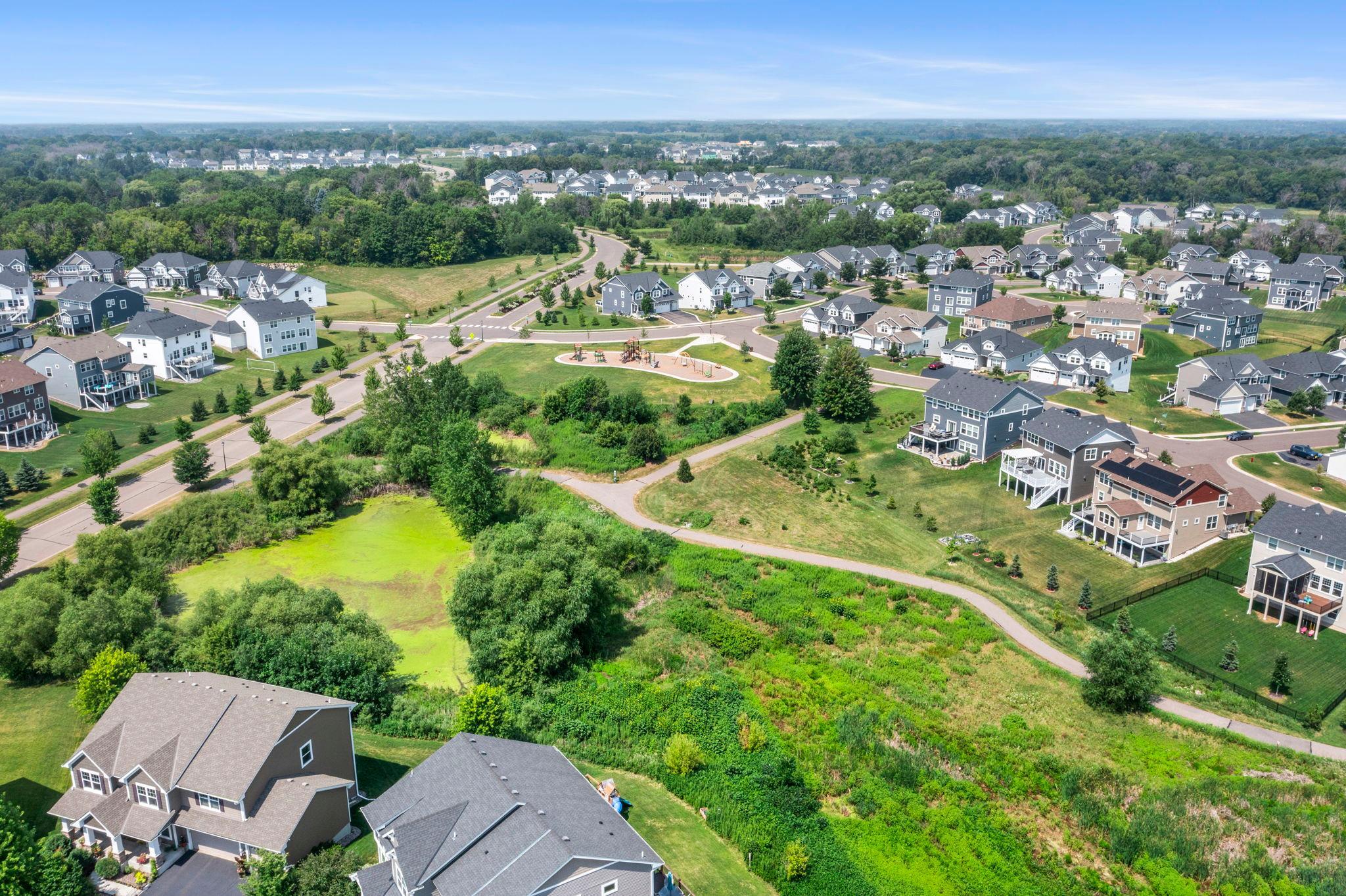 114-web-or-mls-Corcoran_Ravinia-18.jpg