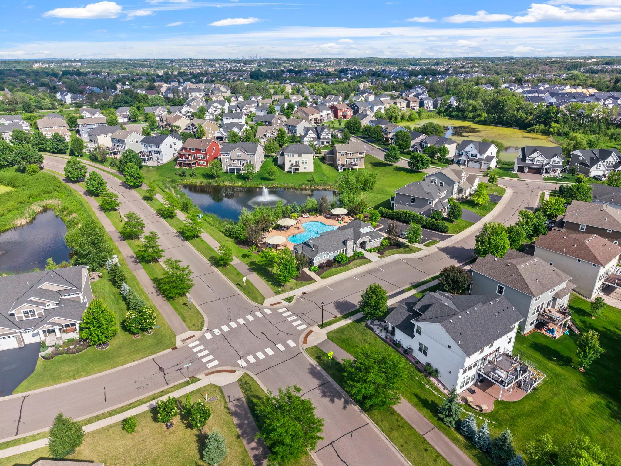105-web-or-mls-Corcoran_Ravinia-9.jpg