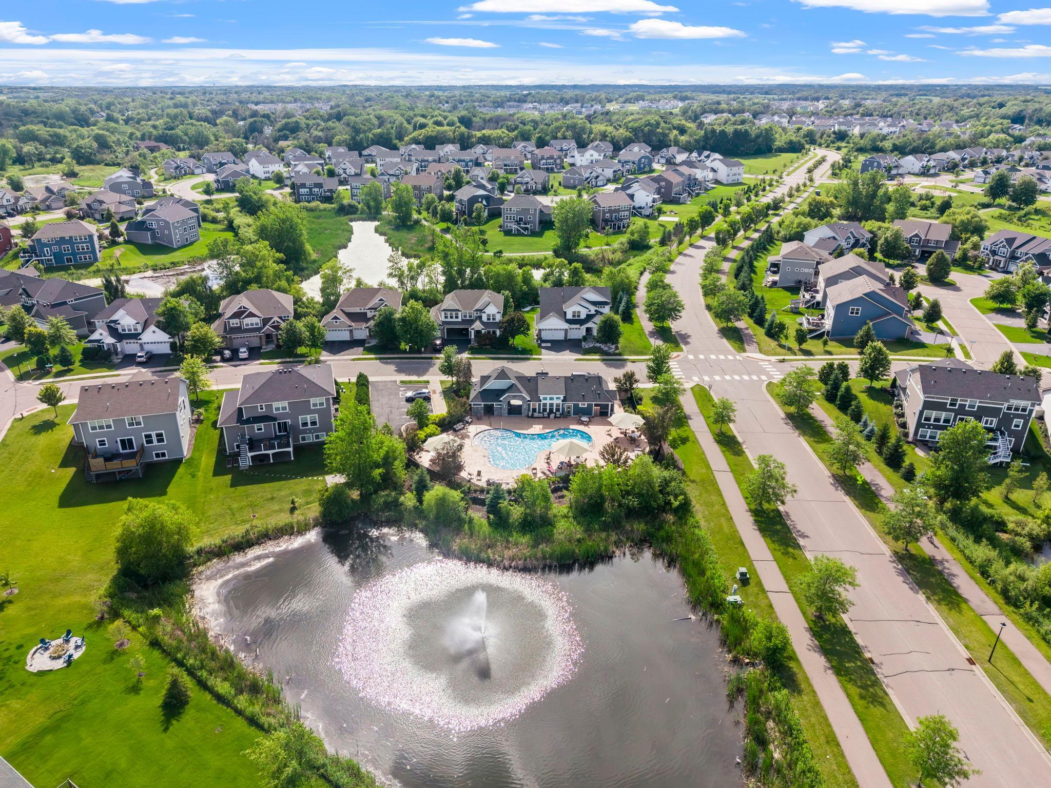 102-web-or-mls-Corcoran_Ravinia-6.jpg