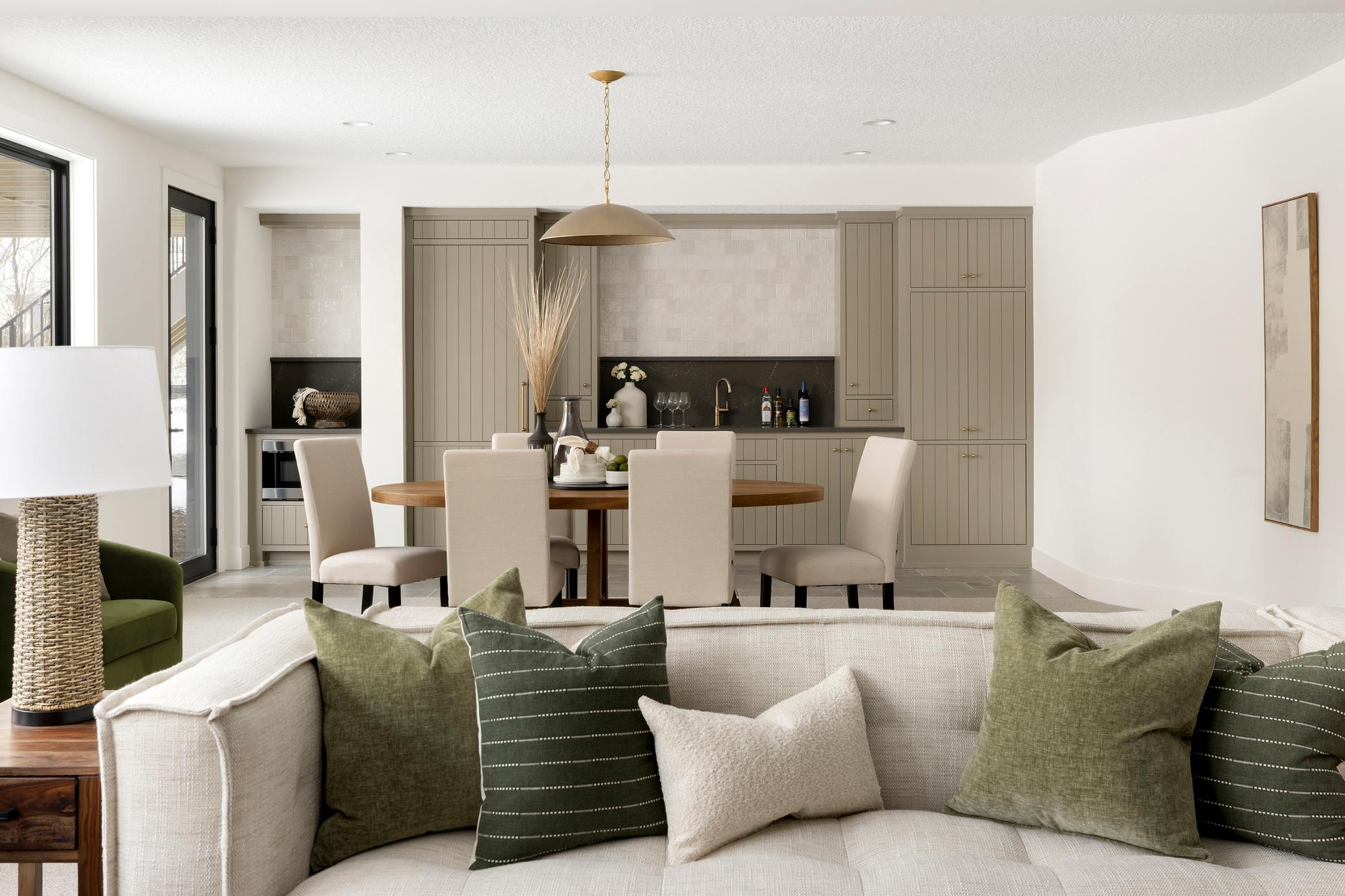 355-Margaret-Cir-Wayzata-Gonyea-Custom-Home-example-dining-Whitney-Delmonico.png