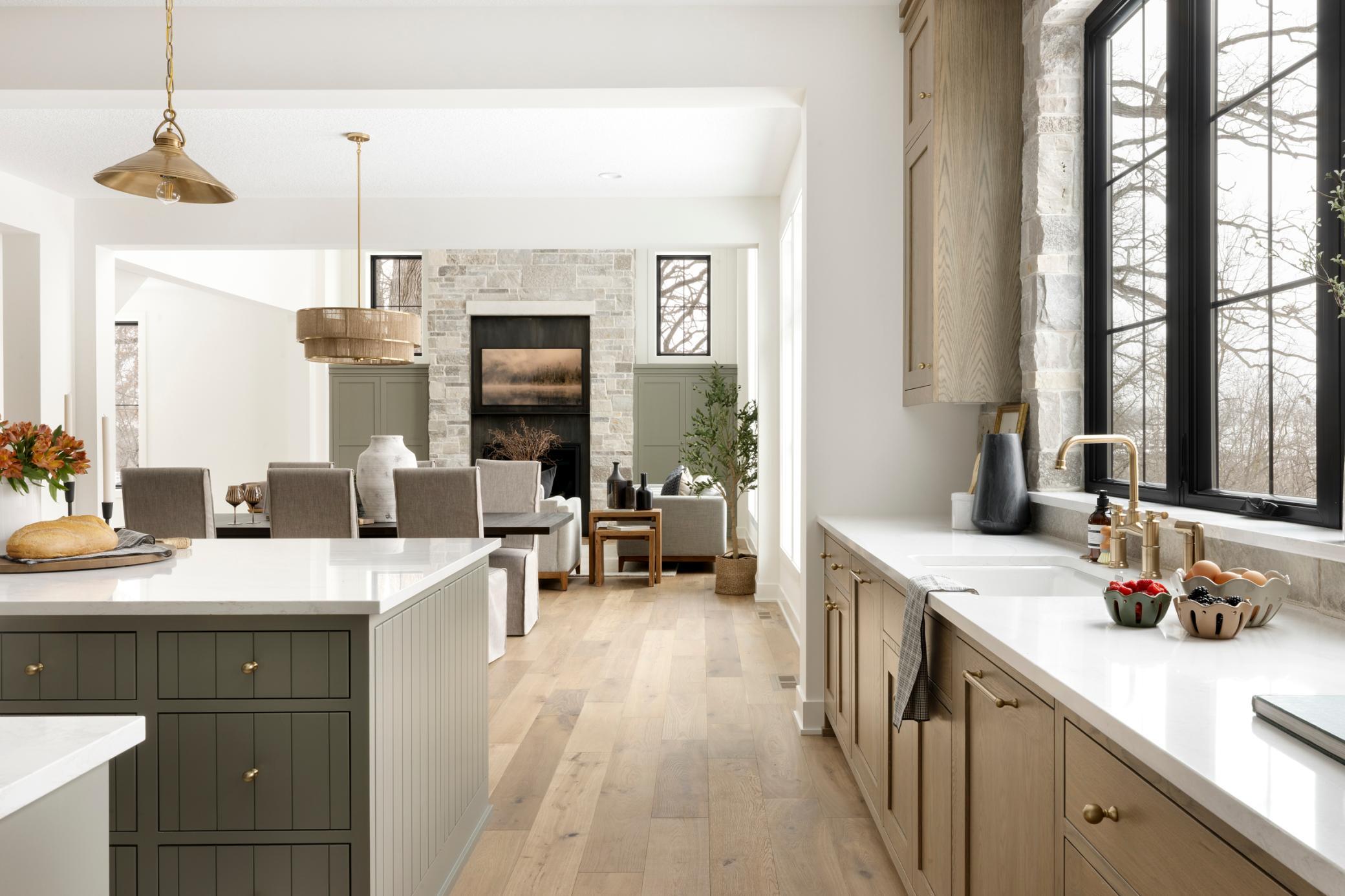 355-Margaret-Cir-Wayzata-Gonyea-Custom-Home-example-living-Whitney-Delmonico.png