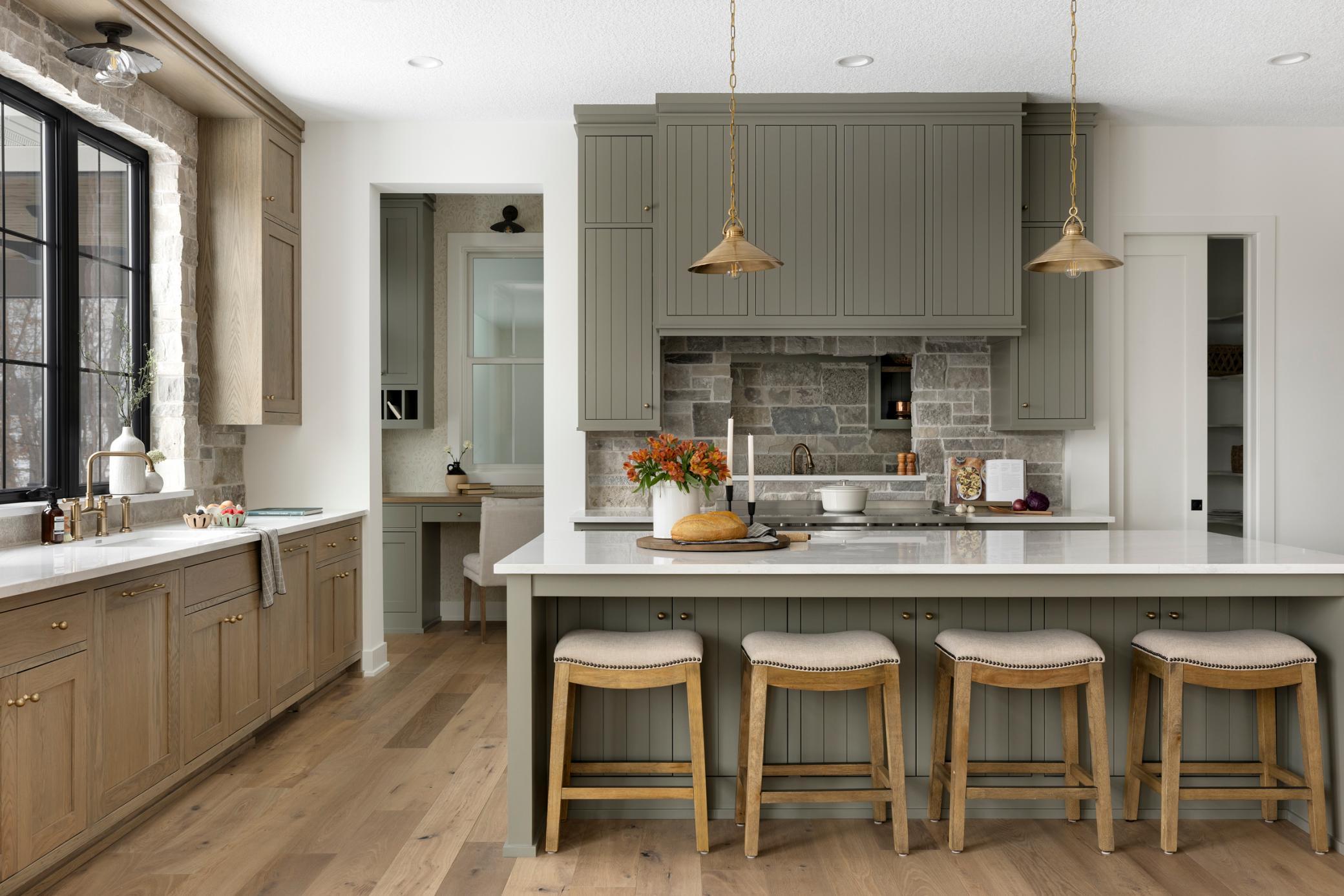 355-Margaret-Cir-Wayzata-Gonyea-Custom-Home-example-kitchen-Whitney-Delmonico.png