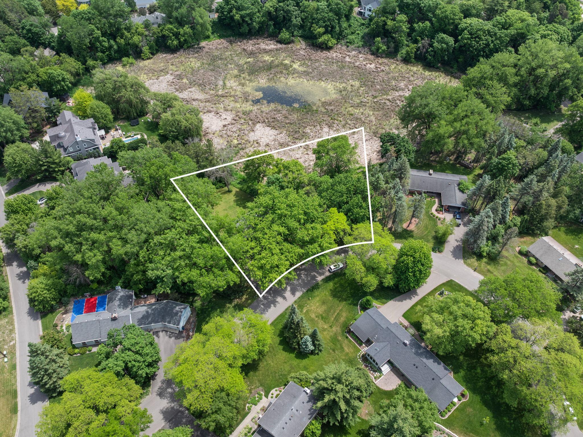 355-Margaret-Cir-Wayzata-back-lot-lines-Whitney-Delmonico.png