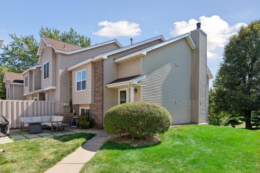 Photo for 10237 Arrowwood Drive, Eden Prairie, MN 55347 - listing #7137249 10237 Arrowwood Drive - Spacecrafting - 0003.jpg