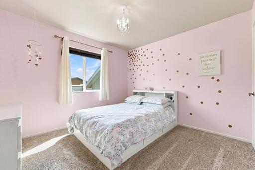 Bedroom 2 – Upper Level