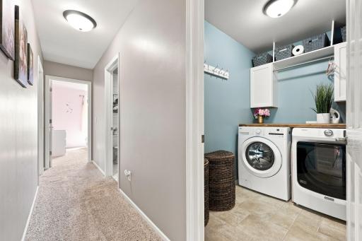 Hallway/Laundry room - Upper level