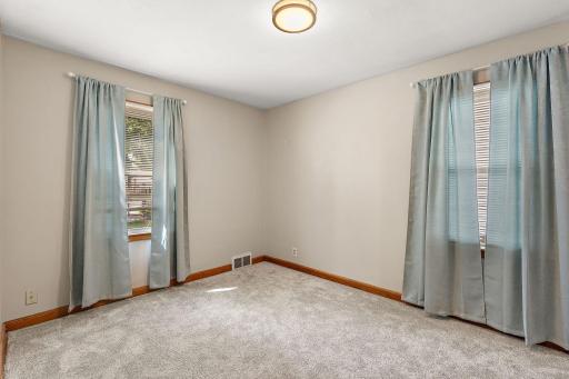 828 3rd Avenue S, South Saint Paul, MN 55075