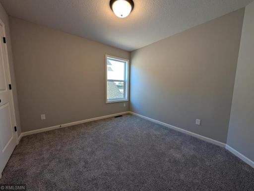 10593 Goodview Avenue S, Cottage Grove, MN 55016