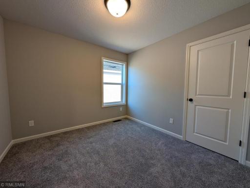 10593 Goodview Avenue S, Cottage Grove, MN 55016