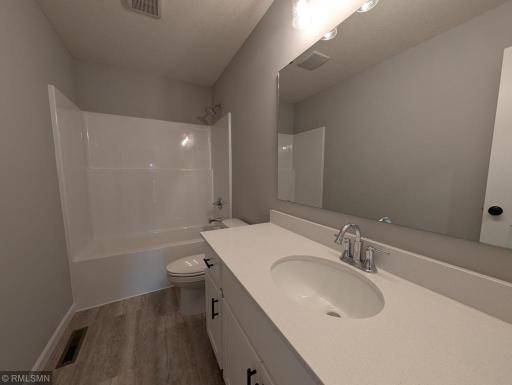 10593 Goodview Avenue S, Cottage Grove, MN 55016