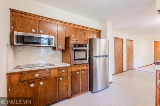 8324 62nd Avenue N, Brooklyn Park, MN 55428