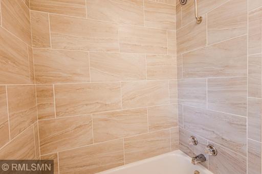 8324 62nd Avenue N, Brooklyn Park, MN 55428
