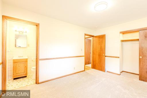8324 62nd Avenue N, Brooklyn Park, MN 55428