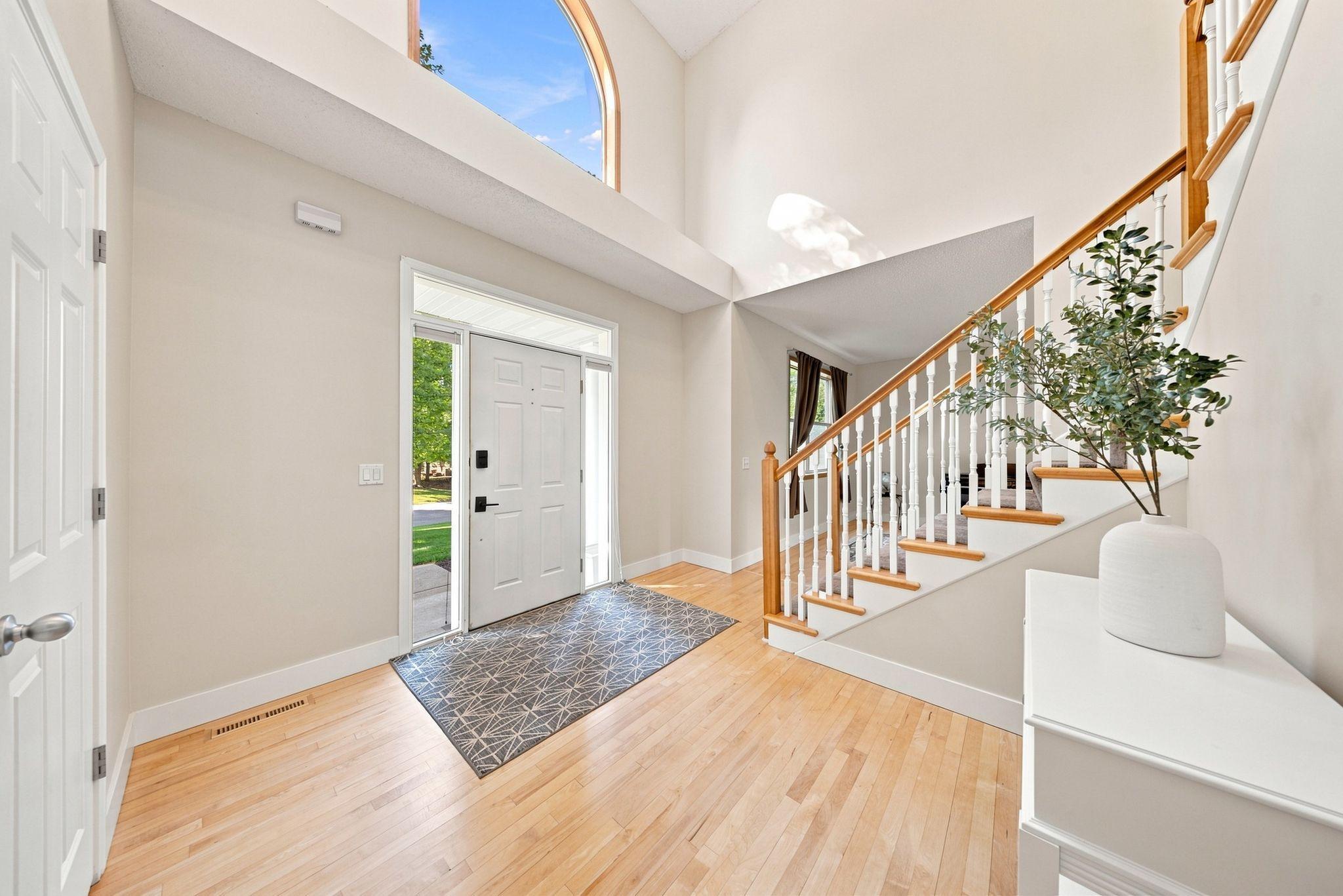 Front Foyer - Incredible Natural Light!