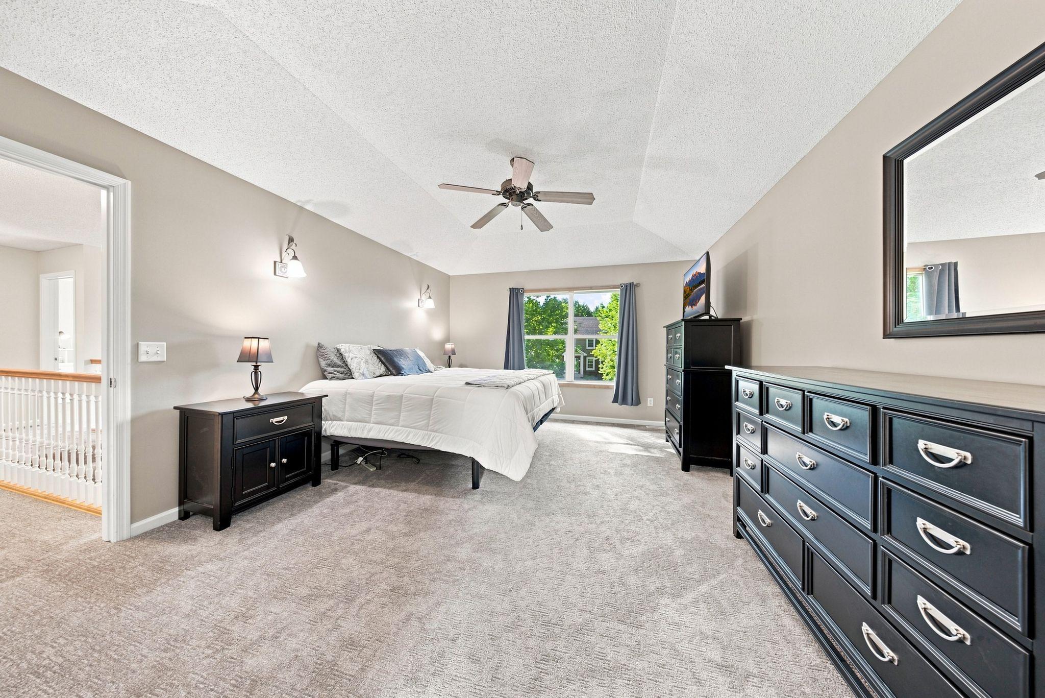 Primary Bedroom - Upper Level