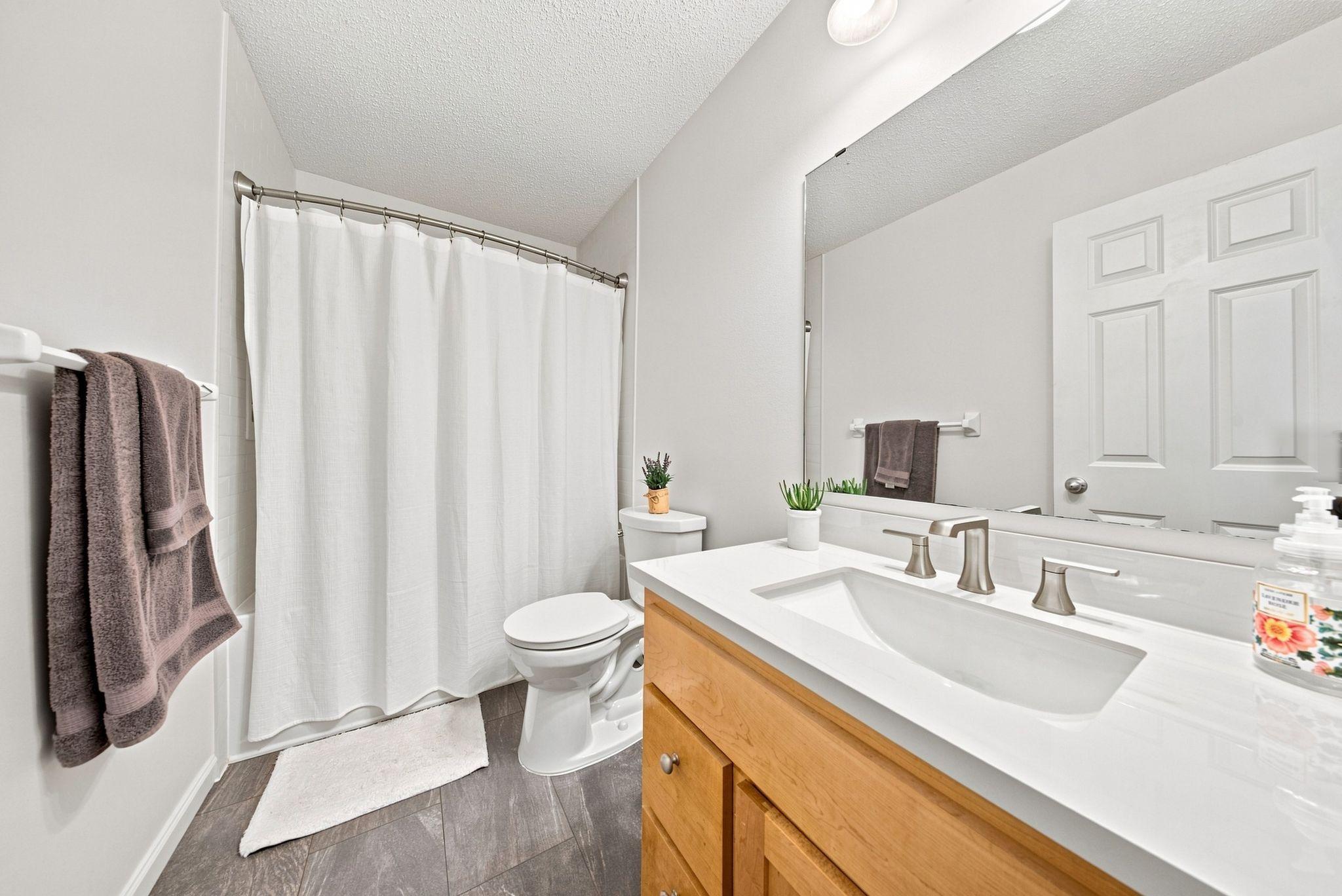 Full Bathroom - Upper Level