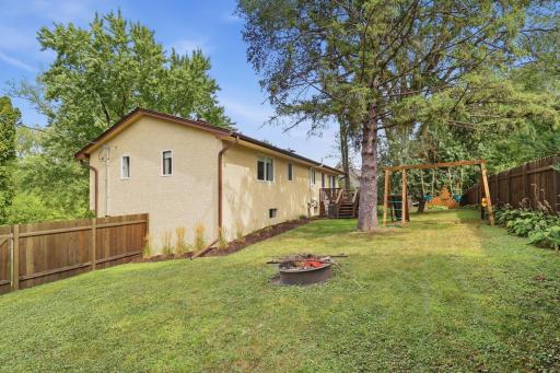 Spacious Back Yard