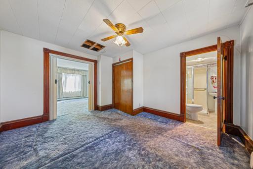 932 3rd Avenue NW, Faribault, MN 55021