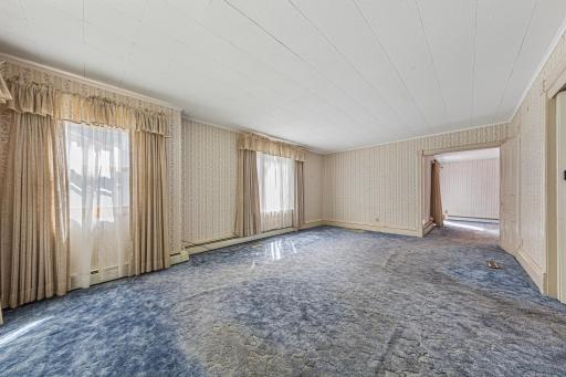 932 3rd Avenue NW, Faribault, MN 55021