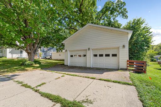 932 3rd Avenue NW, Faribault, MN 55021