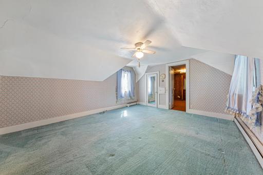 932 3rd Avenue NW, Faribault, MN 55021