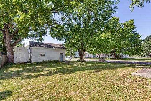 932 3rd Avenue NW, Faribault, MN 55021