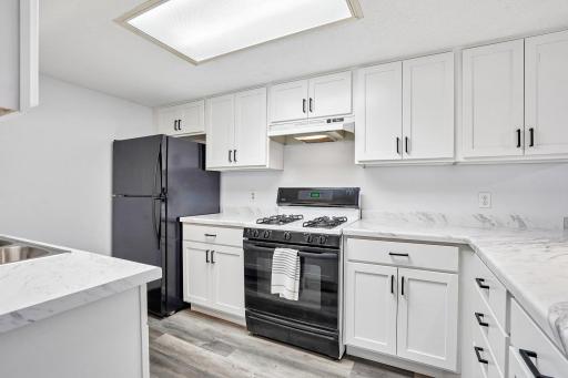 kitchen 3.jpg
