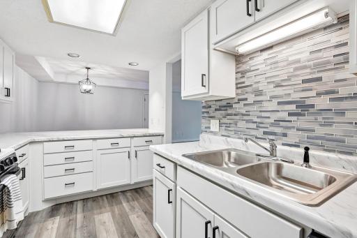 Kitchen 2.jpg