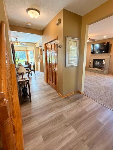 Front hall/Living room