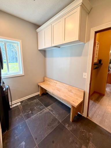 Mud/Laundry room