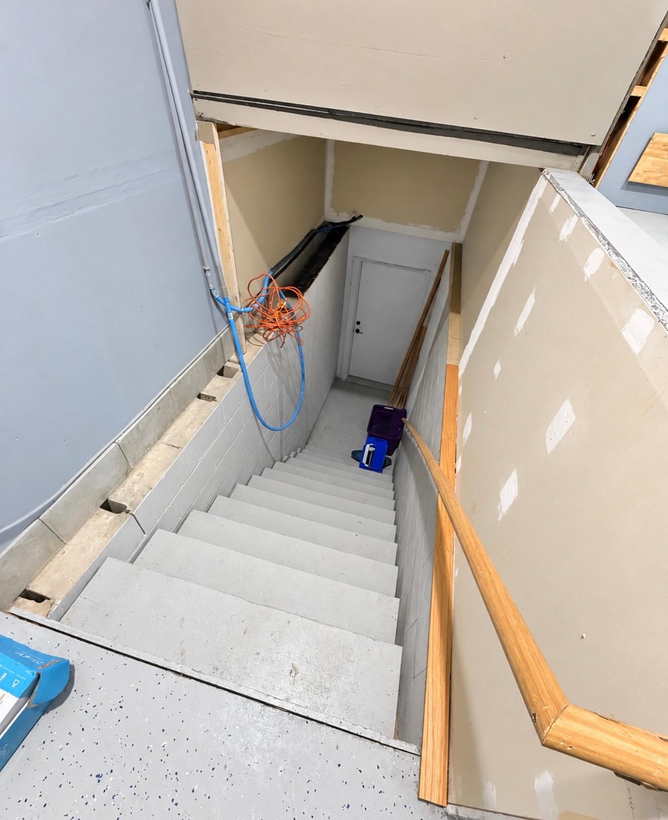 Stairway to LL from garage