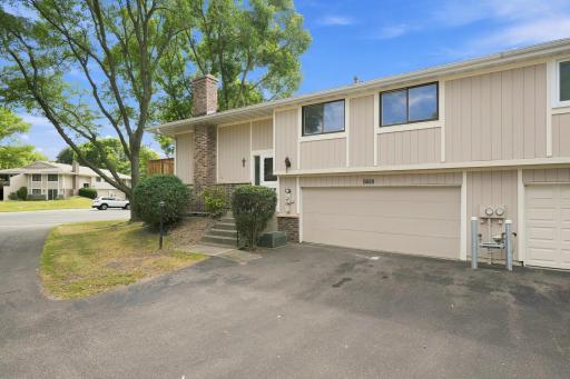 6668 Ives Lane N MLS-2.jpeg