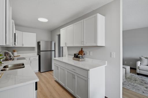 6668 Ives Lane N MLS-19.jpeg