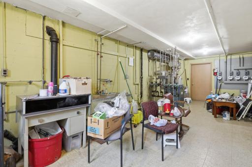 Washer/Dryer Hookups Available