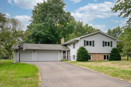 16501 29th Avenue N, Plymouth, MN 55447