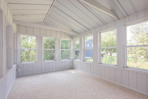 Sunroom overlooking your private backyard