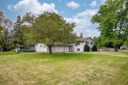 Private corner lot
