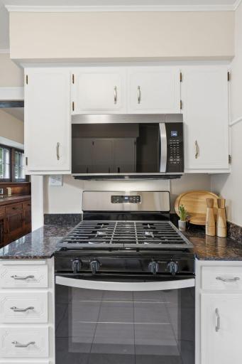 25-web-or-mls-3407 N Logan Ave-25.jpg