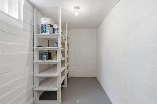 43-web-or-mls-3407 N Logan Ave-43.jpg